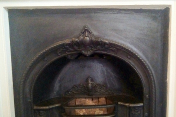 gy_museum01_oldfireplace_close_030516
